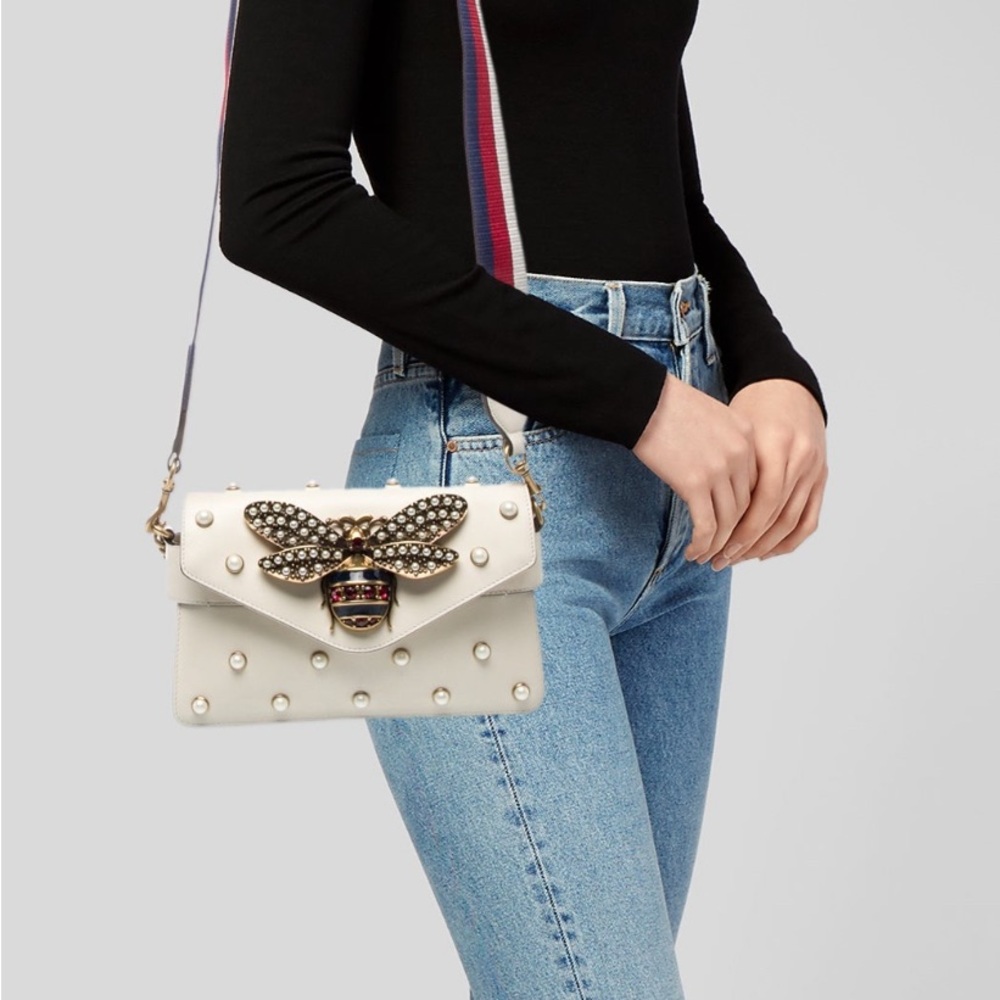 GUCCI Queen Margaret Embellished Bee pearl stud white flap crossbody bag
